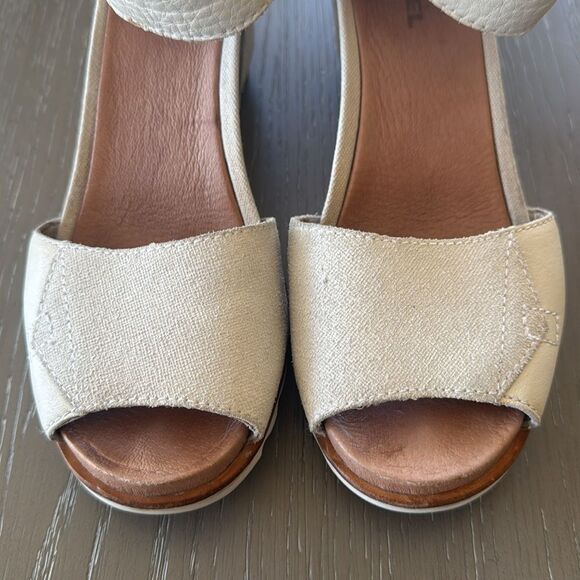 Sorel Light Grayish Leather Wedge Sandals Open Toe Casual Women’s Size 7.5 GUC - Picture 5 of 10